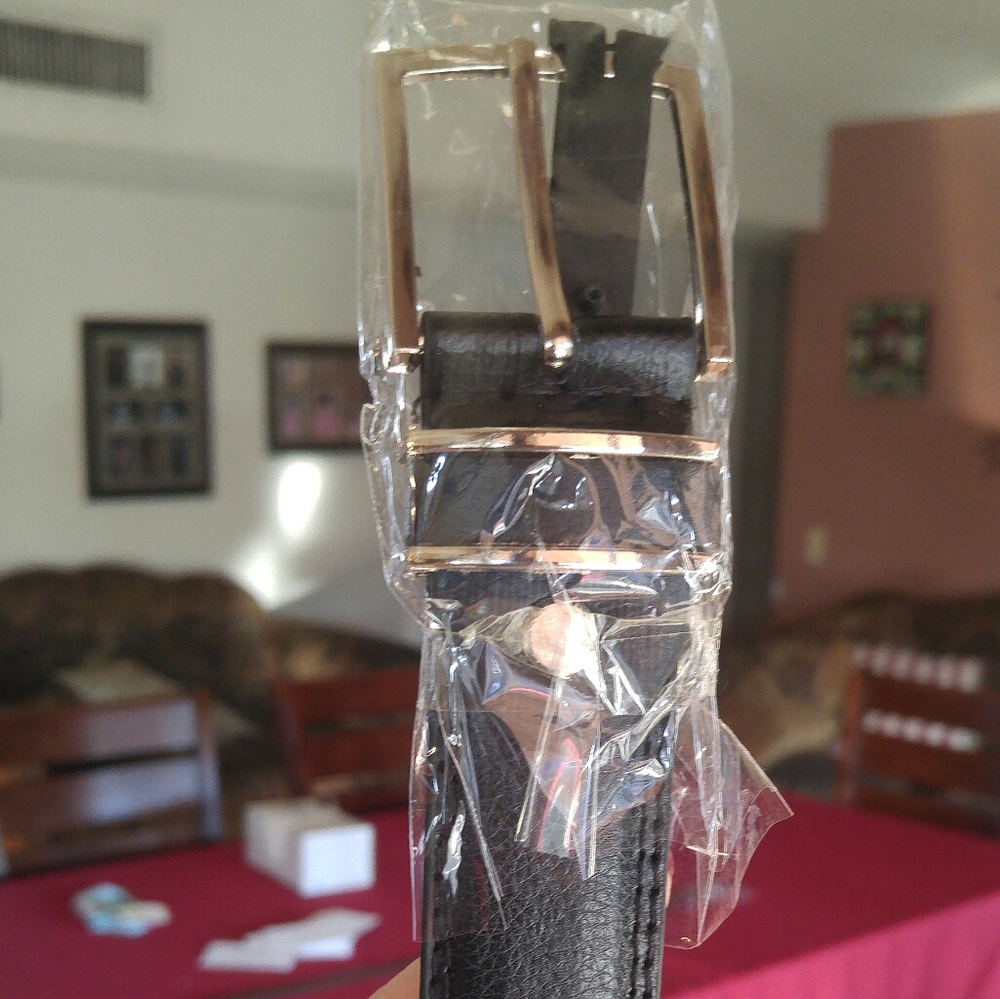 Black Genuine Leather belt. Size XL 42-44